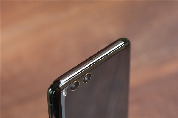 بررسی و مشخصات کامل گوشی شیائومی می ۶ (Xiaomi Mi6)